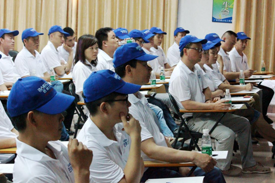 巴德士集團(tuán)藝術(shù)涂料培訓(xùn)開課啦!