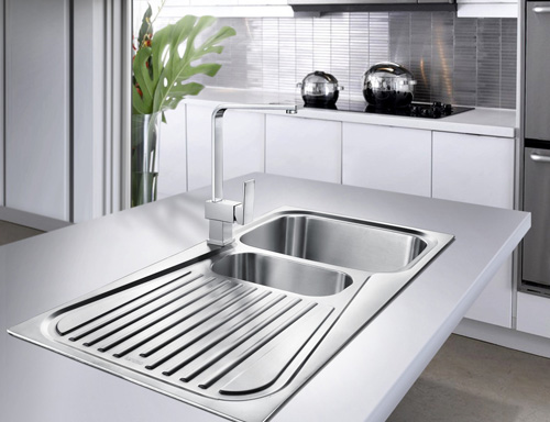 與時俱進 水槽企業(yè)走年輕化路線