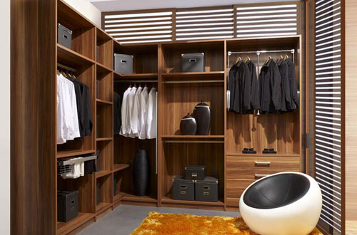 擺脫重資產(chǎn)模式 中國(guó)衣柜品牌企業(yè)需巧借力