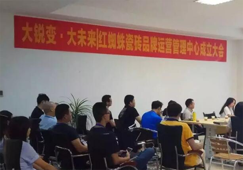 �t֩��ɴu��Ӣ�F(tu��n)ꠣ���͑׃����δ��