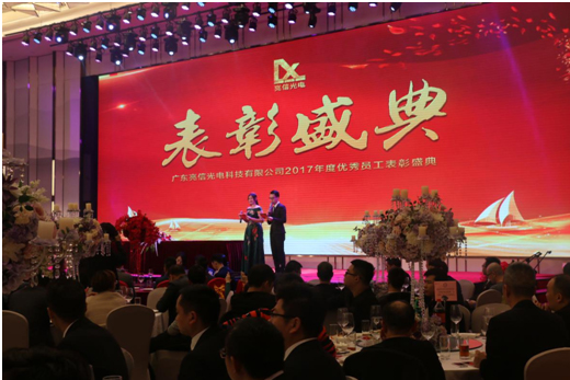 ���ʮɫ������ȴ��p  ��(y��u)���T���@��