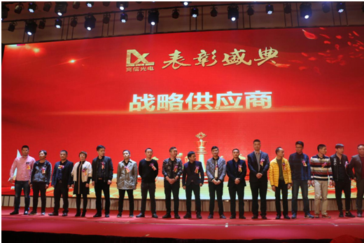 ���ʮɫ������ȴ��p  ��(y��u)���T���@��