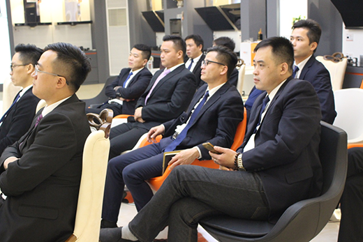 ���������ģ��^���_���� �۰ُN늸��e��(chu��ng)�°l(f��)չ����