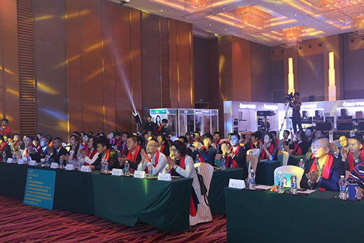 ��ͬ�Ŀ�Խ������δ���� ǧ���N��Ʒ��ʢ���A���_��