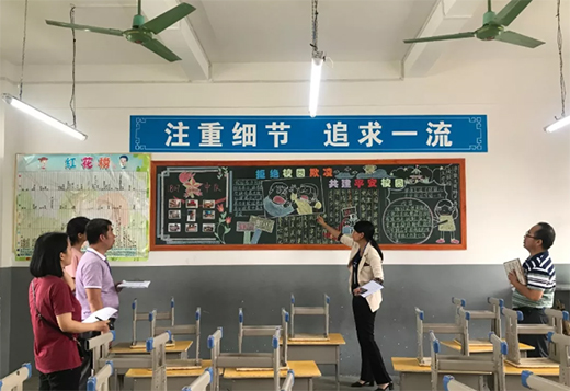 �ڰ��ϵġ���һ���������ۇ�������