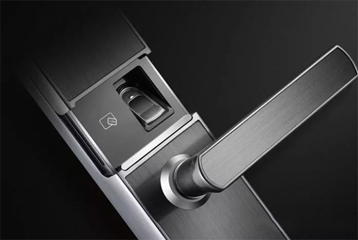 �����i�ġ����������족 B�˟��C�˛�