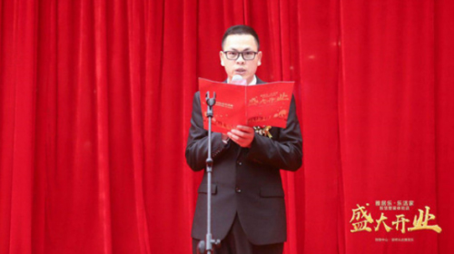 �߽��žӘ��׿�֣�׷����������I(l��ng)���ǻ�֮��