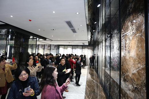 Ʒ�Ƅ���������������ɯ���F2019�ٳ�Խ