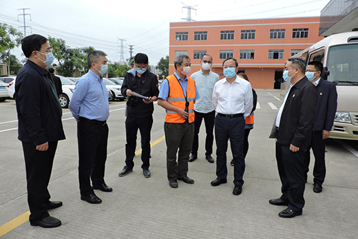 ���T�����L(zh��ng)����һ���W�R�������{(di��o) ָ��(d��o)��(f��)����(f��)�a(ch��n)����