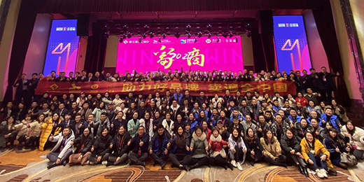 ��һ��һ�������(��i)ǰ�С�ף�R���}ͨƷ�Ƴ���2����