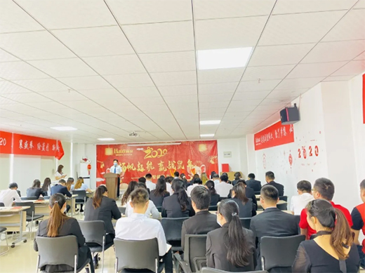 �R�ąf(xi��)����ͬ�۹���(j��)���̵����܏N�l(w��i)���·݆T�����ô��(hu��)