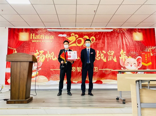 �R�ąf(xi��)����ͬ�۹���(j��)���̵����܏N�l(w��i)���·݆T�����ô��(hu��)