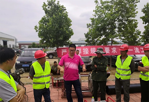 ����ܘI(y��)����(j��)��䓳�ʩ���F(xi��n)���M(j��n)�зǽ���(PE)�ܵ����b��Ӗ(x��n)