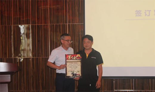 �ٵÏN�l(w��i)�����шF(tu��n)�(du��)����������߄��܈F(tu��n)�(du��)