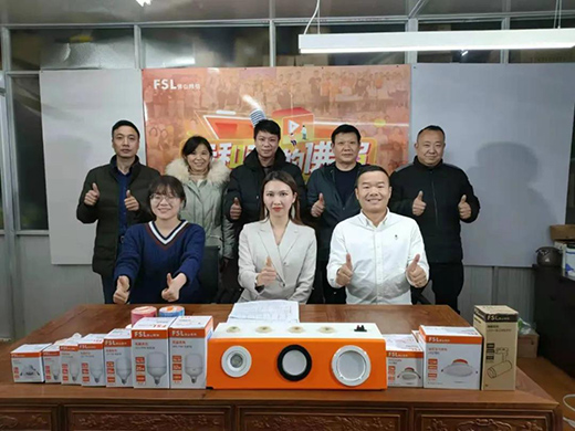 ����ɫadidas Nemeziz����Ь�ع�