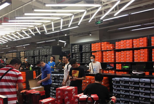 ȫ������ģʽ���Ϳ˰����_˹Ʒ��Ь���ۿ۵�ǰ���V�