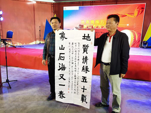 �ν�������Ҫ��ס�ĽǘǵľGˮ��ɽ����Ҫ��ס��ʯ�a(ch��n)�I(y��)