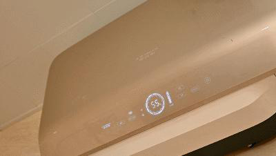 A.O.ʷ��˹����늟�ˮ�� �r�и߶�ԡ�Ҳ���֮�x