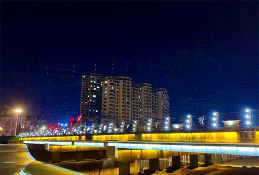 為萬(wàn)盞路燈“體檢”，照亮城市夜空