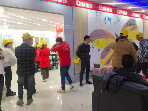 ����ӭ�x �ֵ����F�ݮ���(ji��)�з���(w��)����ʢ���_�I(y��)