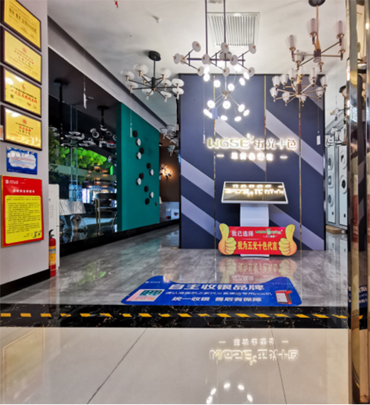 ���ʮɫ�����׽�������������\�����