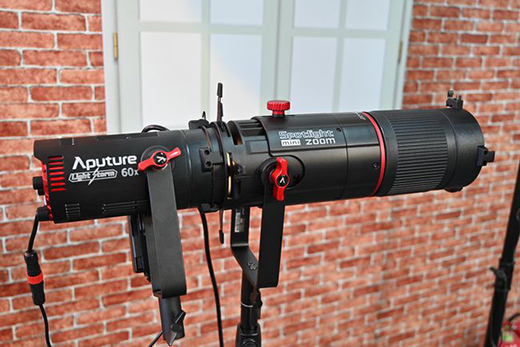 �ğ��ݵ�ֱ����LED�� �ۈD��չʾ���a(ch��n)Ʒ