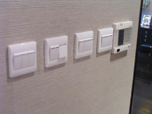 ʩ�͵�������������̩�����T�����w�񣬹�ţ���Ă�Ʒ�ƺ�?