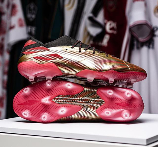 阿迪達斯發(fā)布“Showpiece Pack”足球鞋套裝