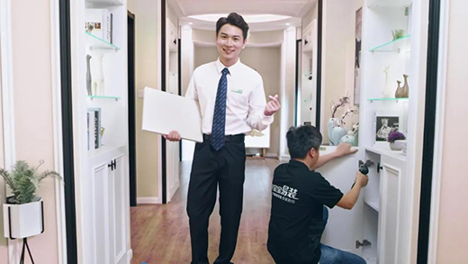 �Ì������b�����(m��ng)�������o���к���һ��(g��)������ͯ��