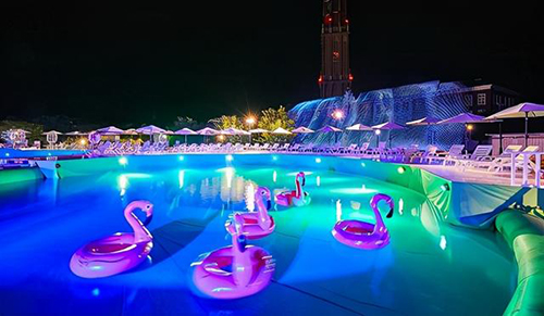 ��˹�Ǳ�����֮���������ռ������ß����c���ӭ������