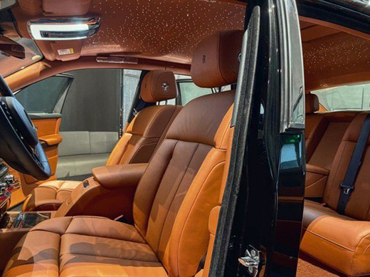 ܇β�O(sh��)Ӌ���������LEDβ���˹�R˹��Ӱ