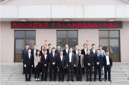 �������B(t��i)����Ȧ�����L�ǝ������c˹�P�ں�ӆ��(zh��n)�Ժ����f(xi��)�h