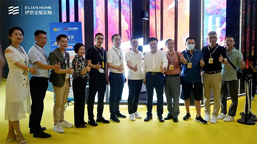 �Wҫ���������ȫ�ݶ�������չ�F(xi��n)����ɫ���L(f��ng)��