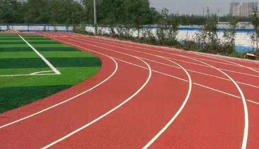 塑膠跑道翻新前應(yīng)該怎樣鏟除，舊塑膠跑道鏟除辦法推薦