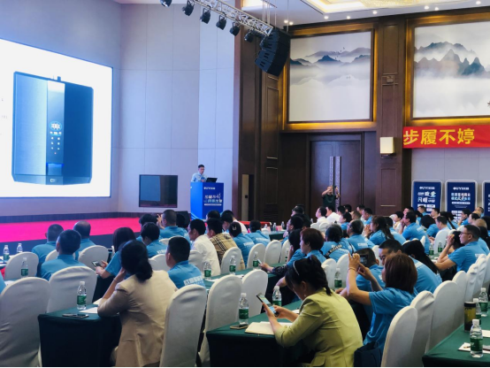步履不婷 向新出發(fā) 四川歐意新品發(fā)布暨銷售培訓(xùn)會(huì)議盛大召開