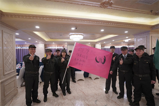 �c¹�ۄݣ��A�ڽK�� һ����ҾӾ�Ӣ��Ӗ�I�A�M��Ļ