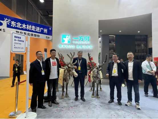 ��Ȼ֮�����Ҿ�֮�ס���һ����(sh��)�ҾӔy�Z¹�@�G�V�ݼҾ�չ!