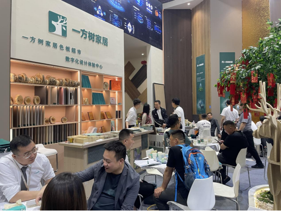 ��Ȼ֮�����Ҿ�֮�ס���һ����(sh��)�ҾӔy�Z¹�@�G�V�ݼҾ�չ!