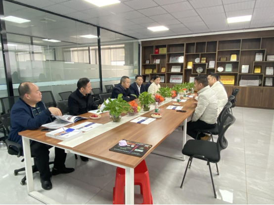 ��(l��)���������P�����{(l��n)�v�h(yu��n)늚�չ����w