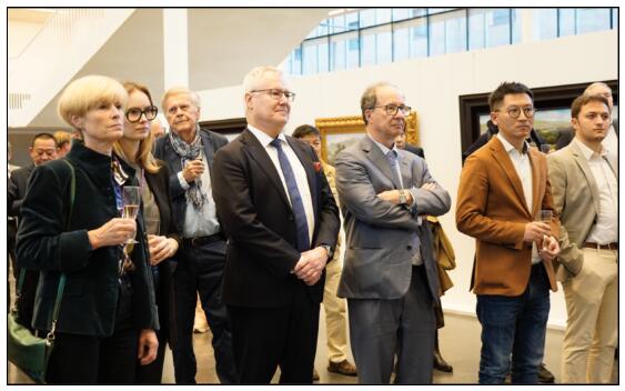 ���قb���ߠ�������L�����ͮ�չ�W��Ѳչȡ�ÈA�M�ɹ�